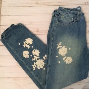 Medium Wash Gap jeans with floral appliqué